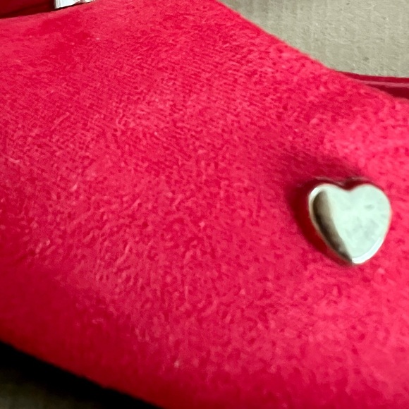 🎉HP🎉Forever 21 Red Velvet Gold Heart Studded Flats Size 10 - Picture 14 of 15